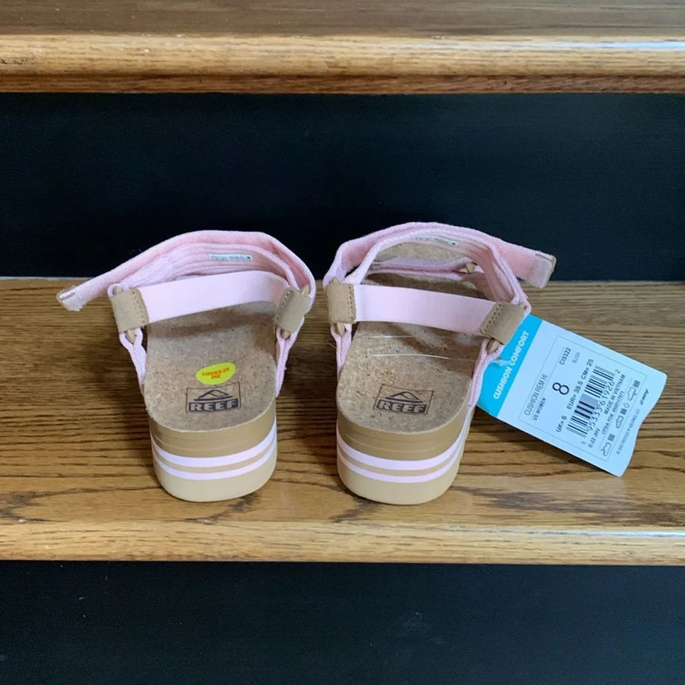 Reef. Pink Velcro sandals size 8.   ms - Picture 3 of 5